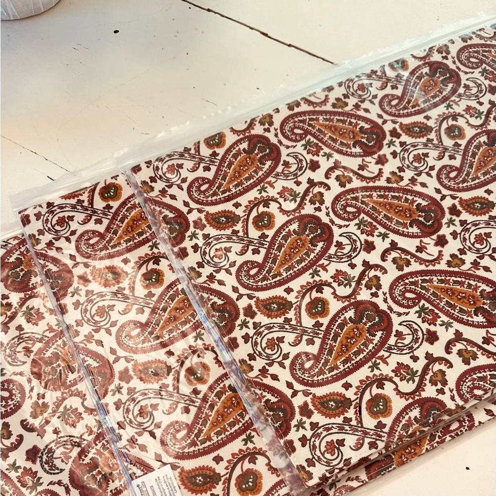 Longaberger Chelsea Paisley 6 Placemats - New!